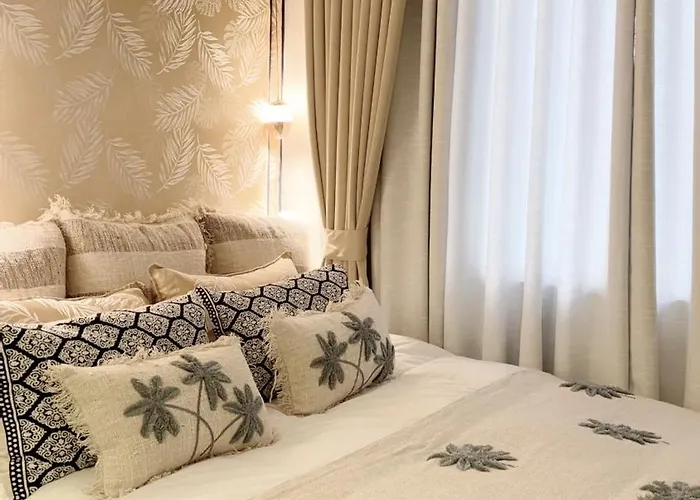 Prime District Cation Aparthotel 3*